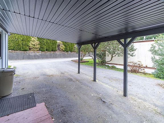 2nd image of 2587 B Selwyn Rd #54