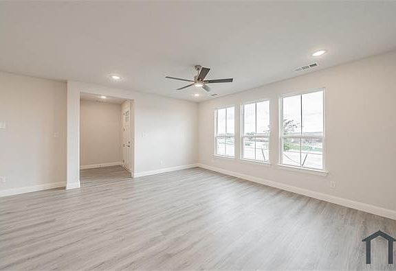 4th image of 9707 Thorncrown Ln #4