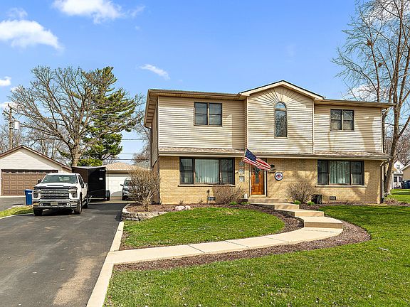 4th image of 7112 W 114th Pl