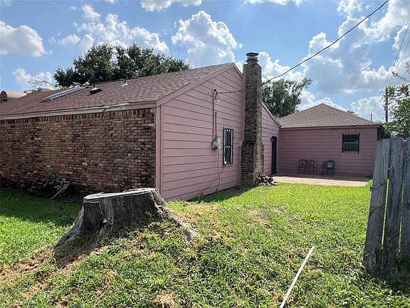 4th image of 2207 Droxford Dr