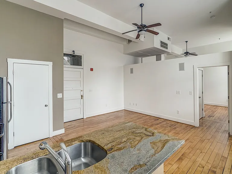 141 E Wythe St — Photo 26