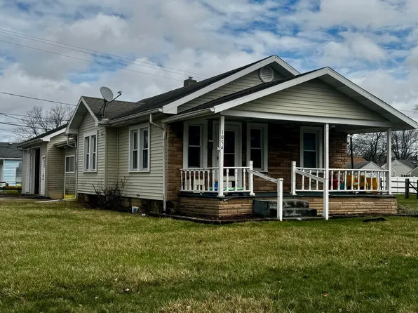1054 Scott St, Maumee, OH 43537