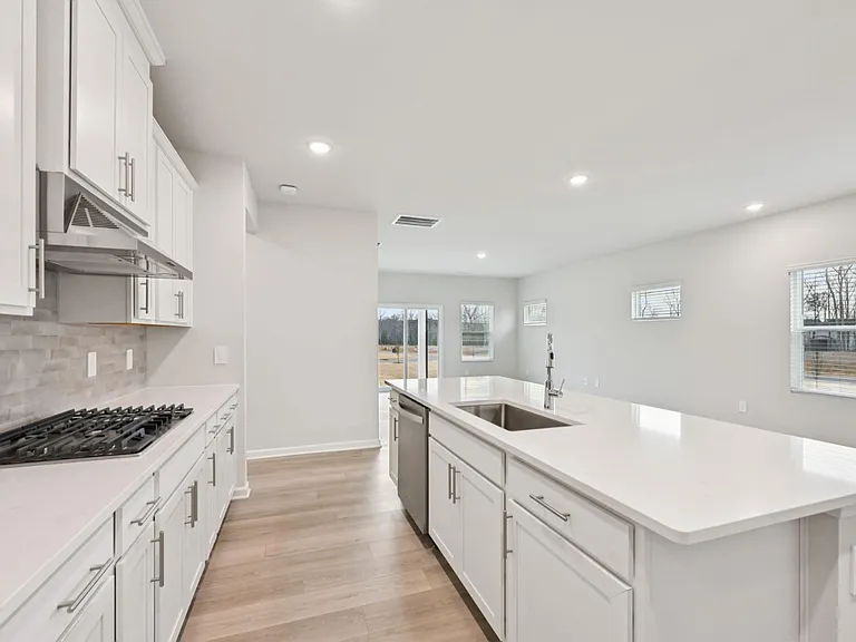 1041 Saint Lawrence Dr — Photo 6