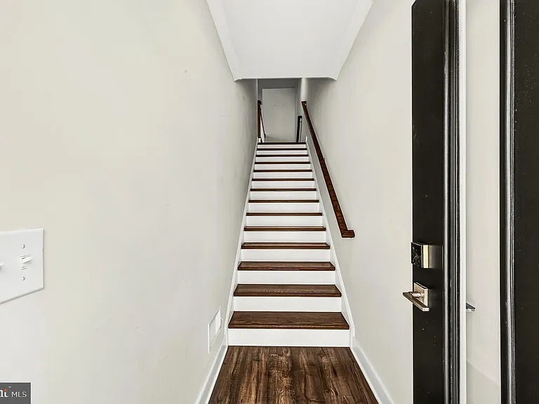 1013 S Taylor Ct — Photo 45