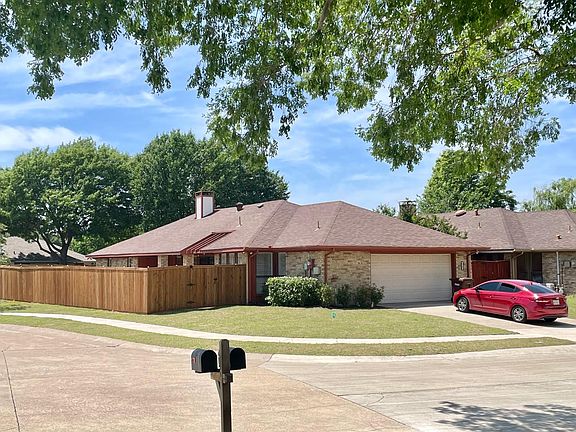 6509 McCormick Ranch Court 
Plano, Tx 75023

Oversized Corner Lot
3 Bed/2 Bath
1,916 sq.ft.