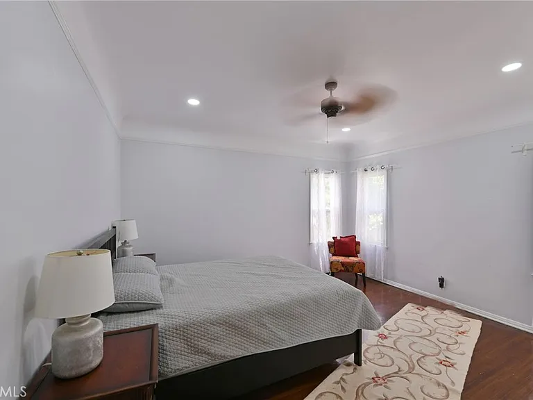 9372 W Olympic Blvd — Photo 8