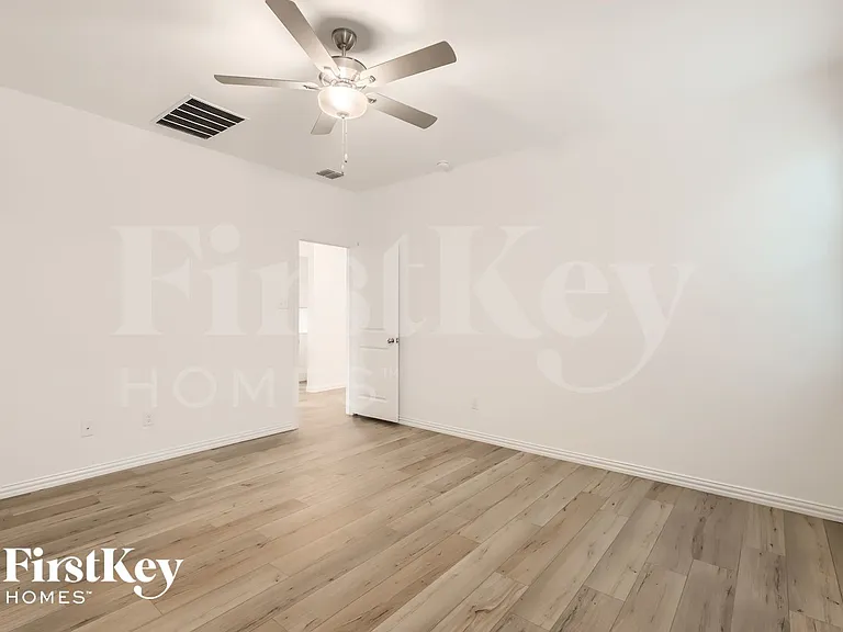 5233 Rockrose Ln — Photo 15