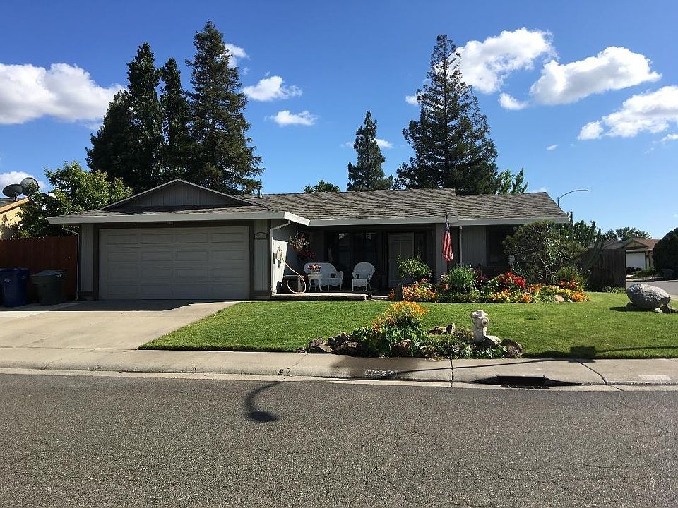 1st image of 8620 Oakbank Way