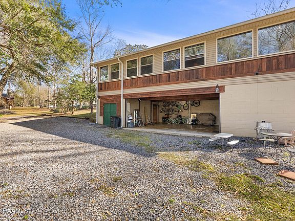 3rd image of 86 Hidden Hills Rd