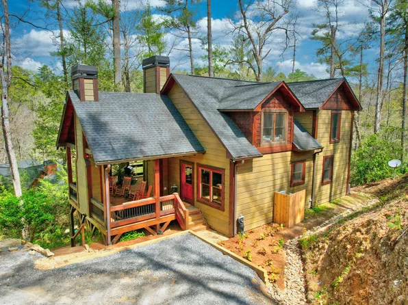 136 Gallery Ct, Ellijay, GA 30540
