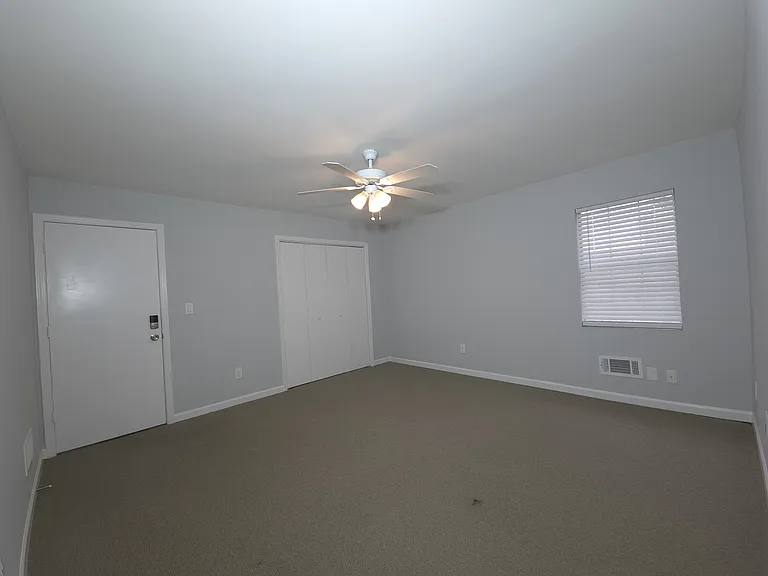 653 Holmes St NW #A — Photo 6