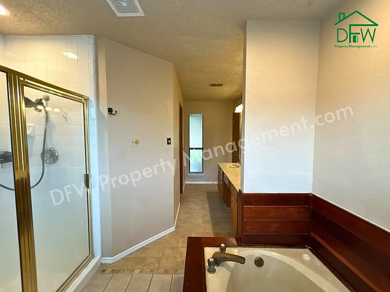 2412 Amber Hill Ln — Photo 62