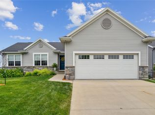 2109 Hallbrook St, Cedar Rapids, IA 52404