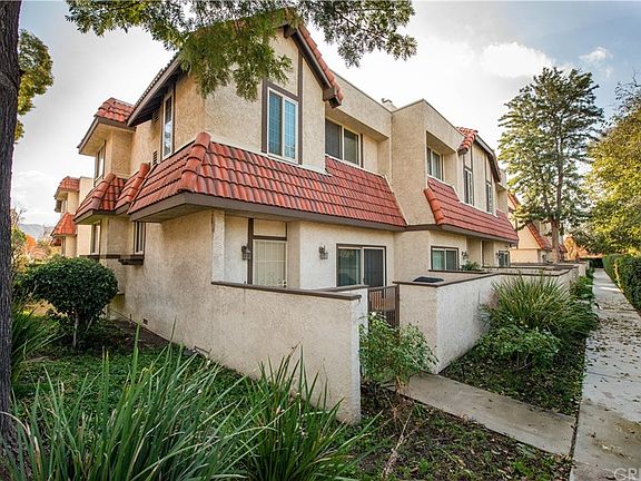 3rd image of 27654 Ironstone Dr APT 1