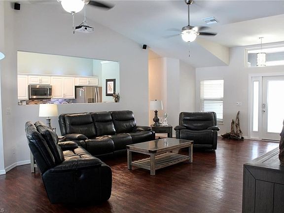 3rd image of 6581 Idlewild St