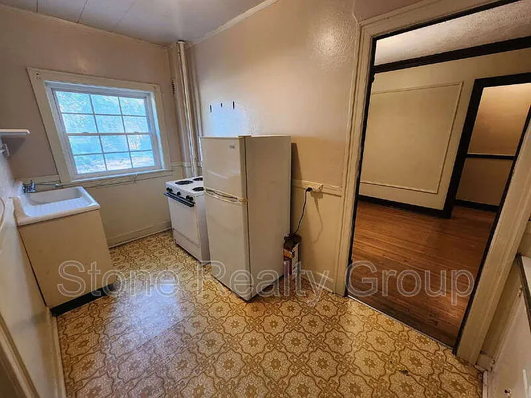 525 S 6th St #4 — Photo 5