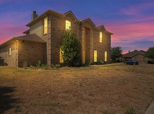 1813 Sabine Dr, Midlothian, TX 76065