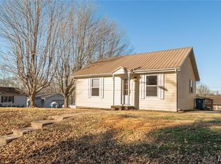 301 Cape Rd, Bloomfield, MO 63825