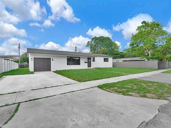 4th image of 2225 NW 195th St