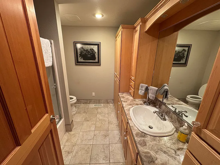16459 Fairway Dr — Photo 24