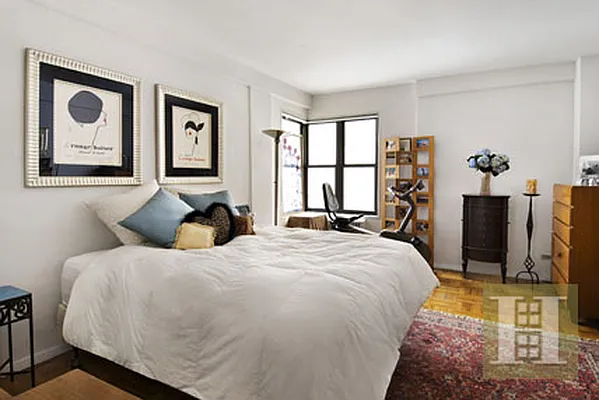 Rented by Halstead Real Estate | media 7