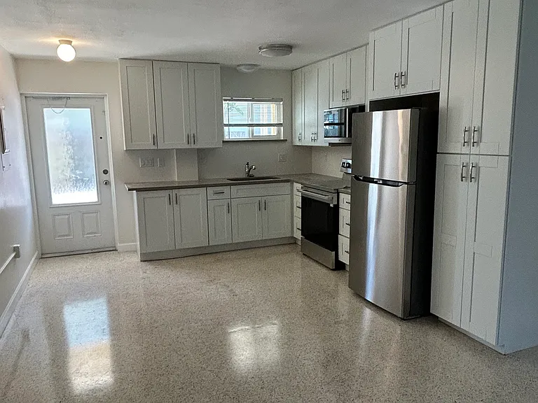 2155 Wood St #A6 — Photo 4