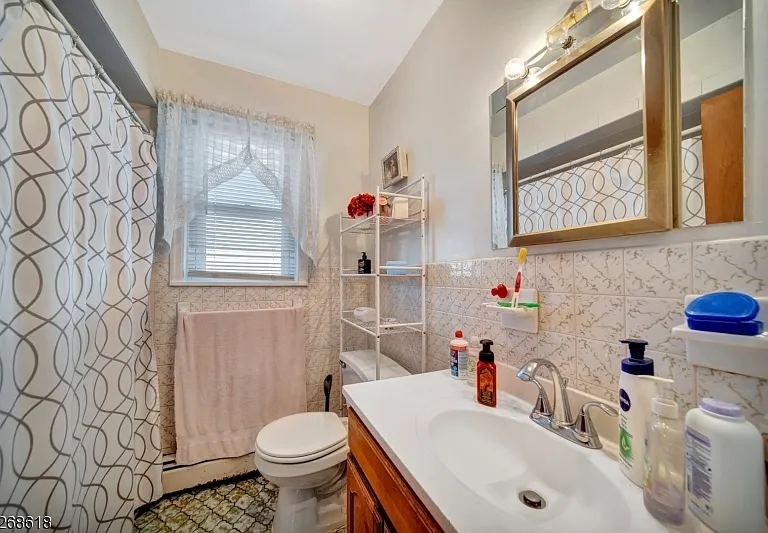 42 Newby Ave — Photo 3
