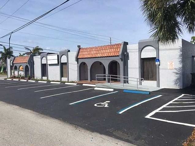 1st image of 1699 E Oakland Park Blvd