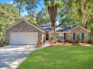 422 Floyd Cir, Hinesville, GA 31313