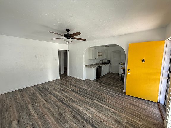 2nd image of 5640 Streamview Dr