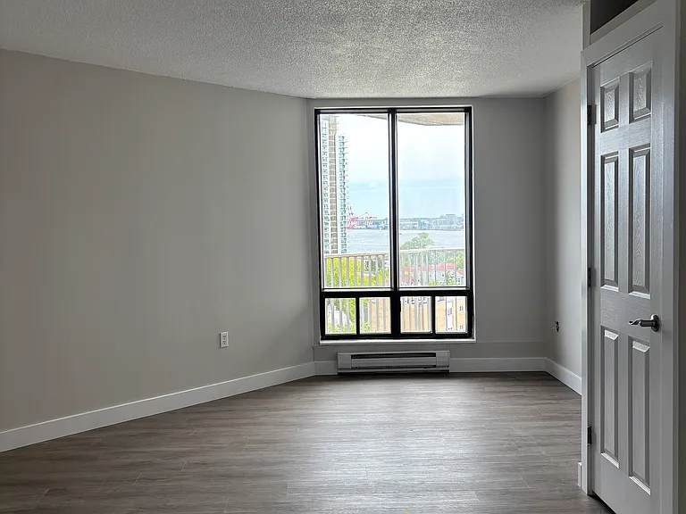 24 Dundas St #701 — Photo 13