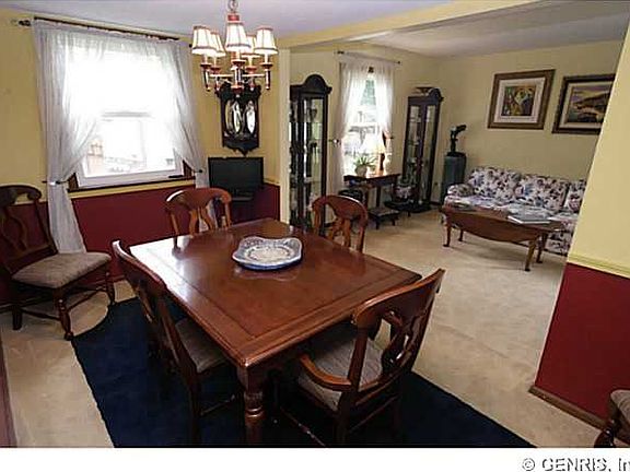 3rd image of 80 Woodridge Trl