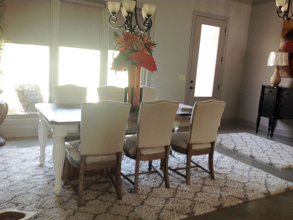 dining room -front entrance