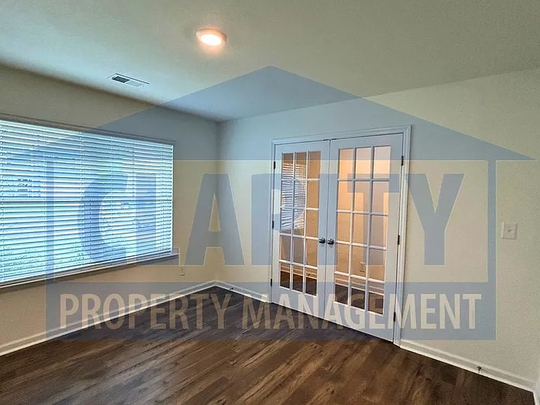 1471 Housley Dr — Photo 8