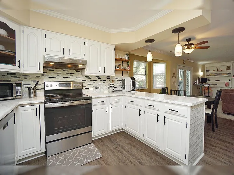 6275 Hummingbird Dr — Photo 8