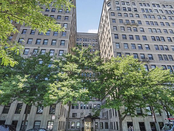2nd image of 3520 N Lake Shore Dr APT 2J