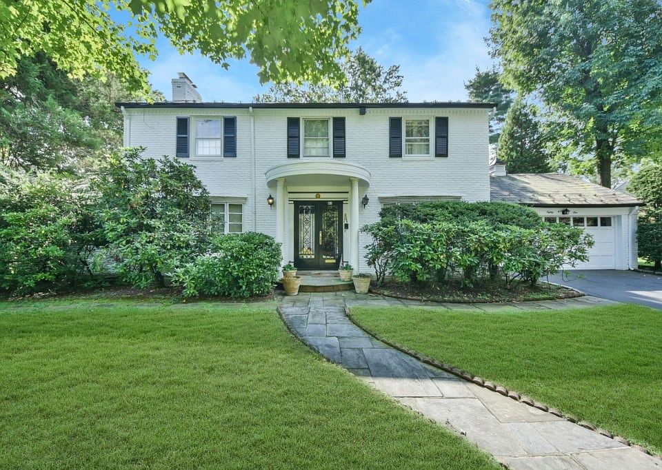 1st image of 81 Wensley Dr