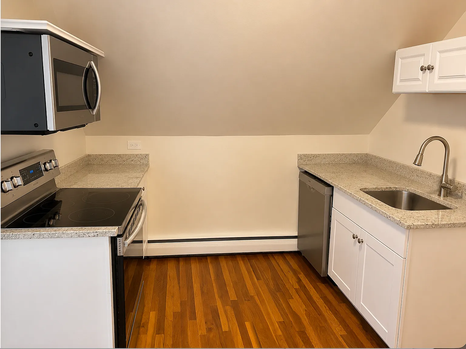 1 bed, 600 sqft, $2,350 — Photo 3