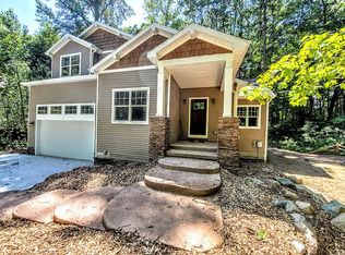 2664 Indian Trl, Pinckney, MI