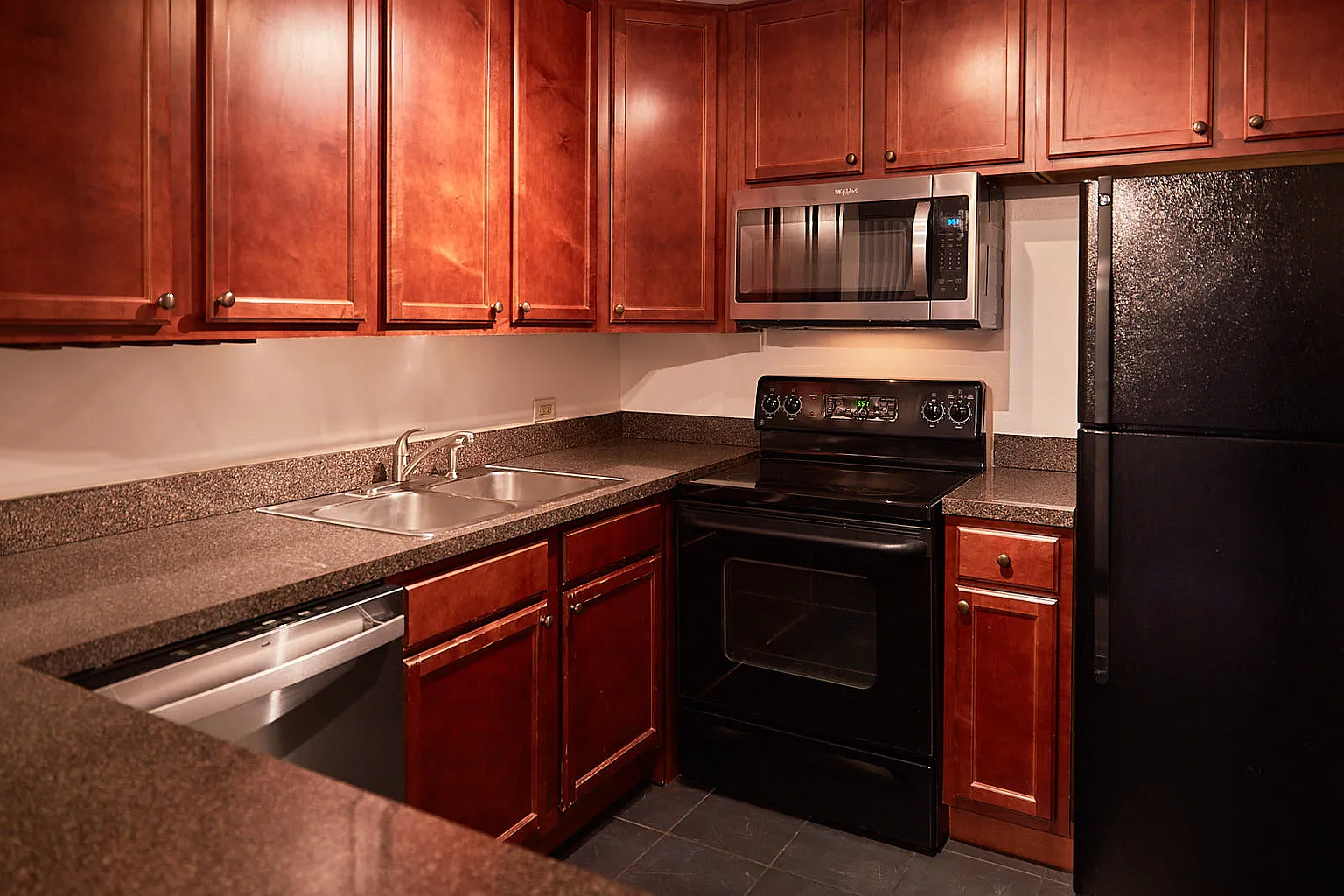 5904 Forest View Rd APT 2F photo 1