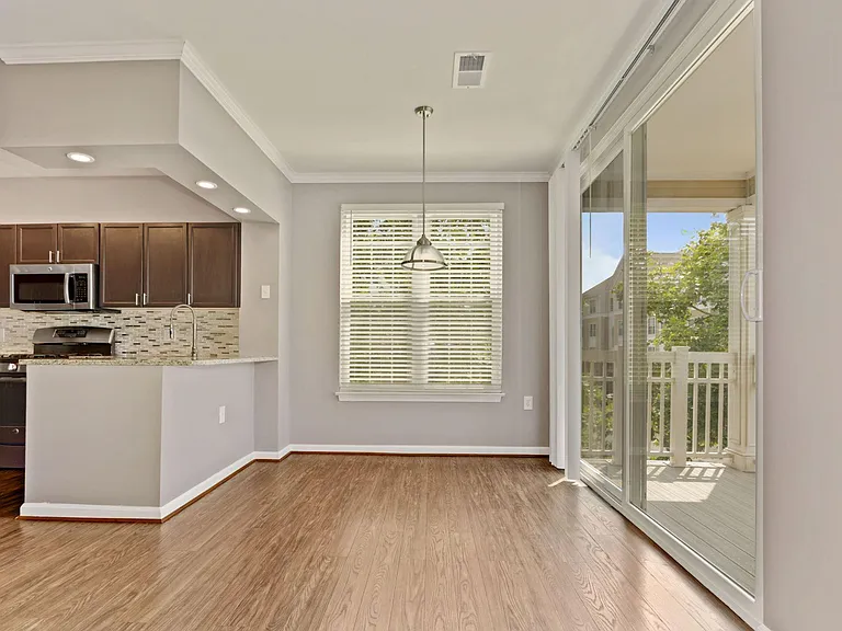 2108 Highcourt Ln #305 — Photo 10