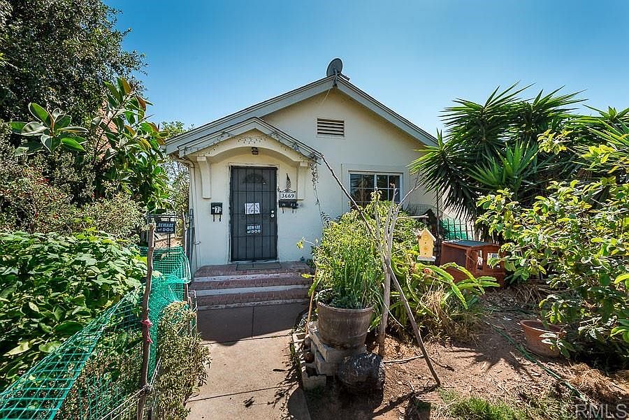 1st image of 3669-71 37th St