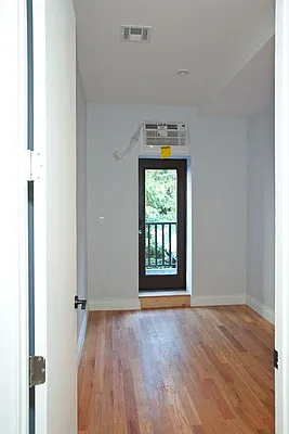 Rented by Nooklyn NYC LLC | media 120