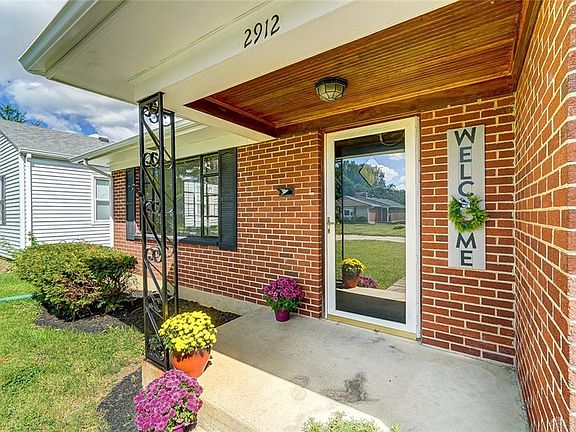 4th image of 2912 Royalston Ave