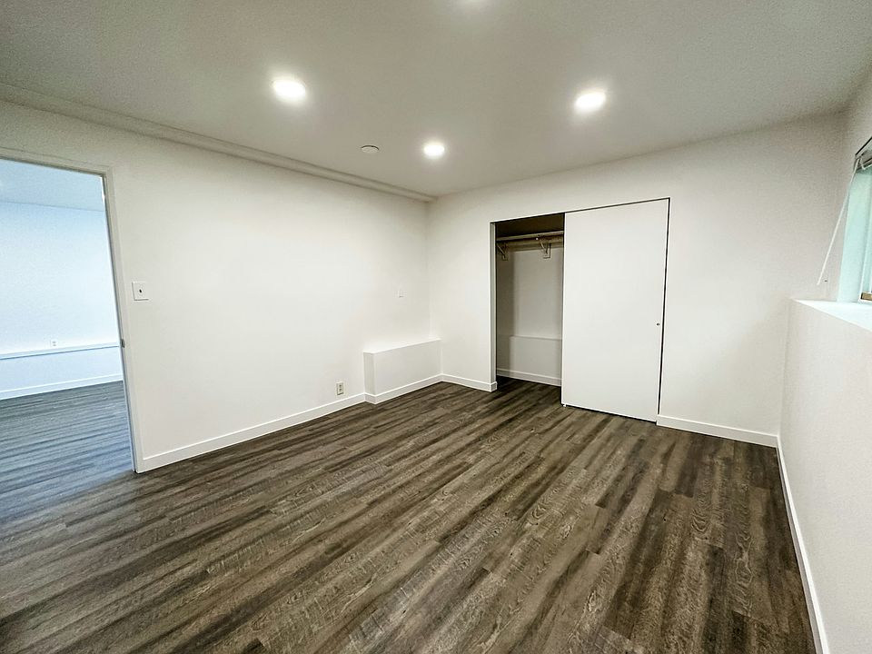 1st bedroom at another angle