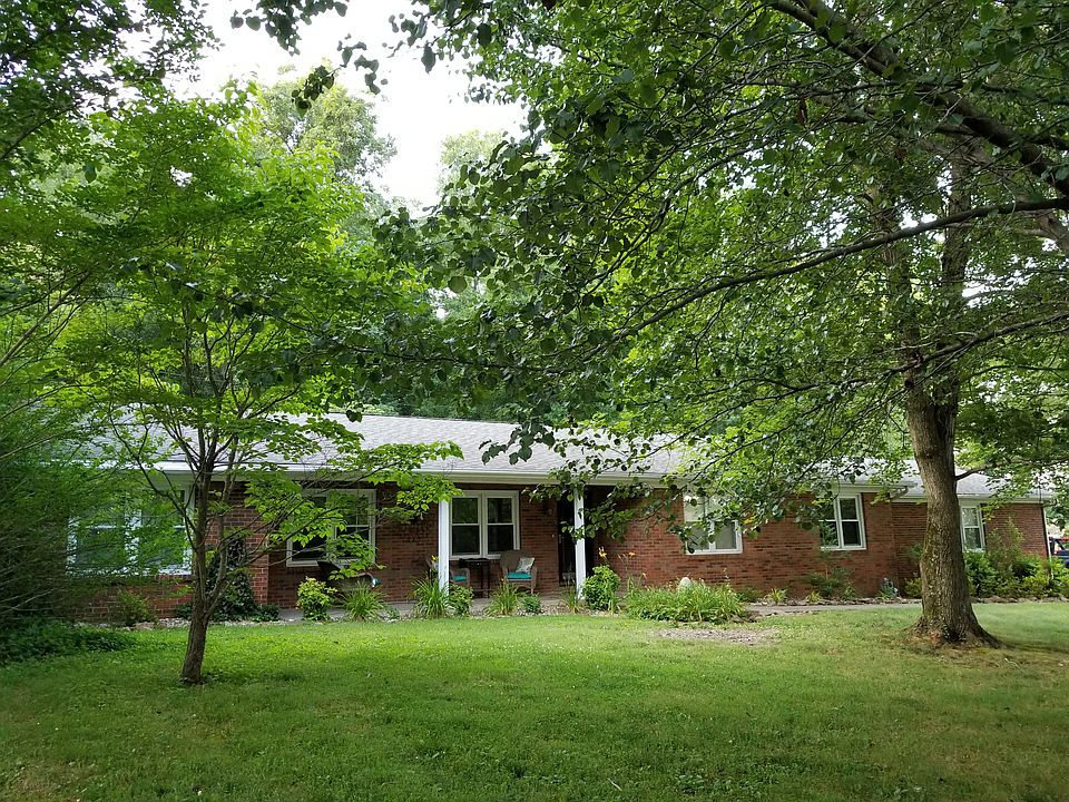 1st image of 137 Fairway Dr