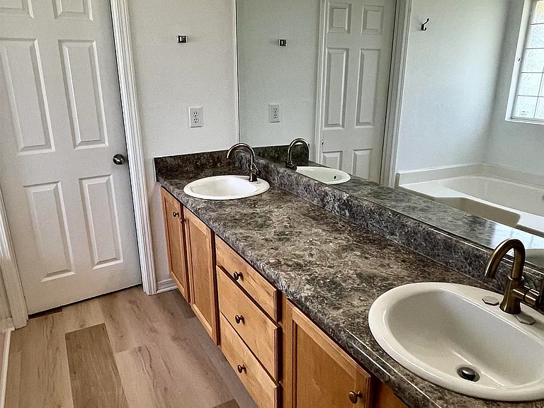 1476 W Fairway Dr — Photo 9