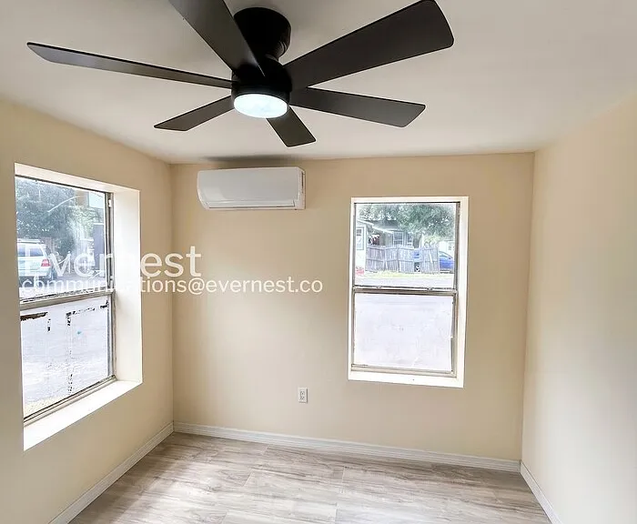 5680 28th St N #D1 — Photo 5