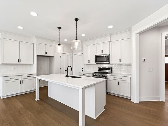 2nd image of 976 Double Helix Rd