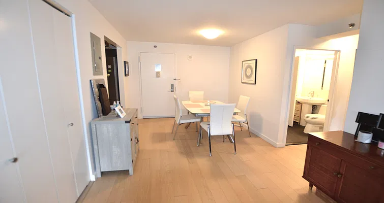 Rented by Manhattan Realty Group | media 3